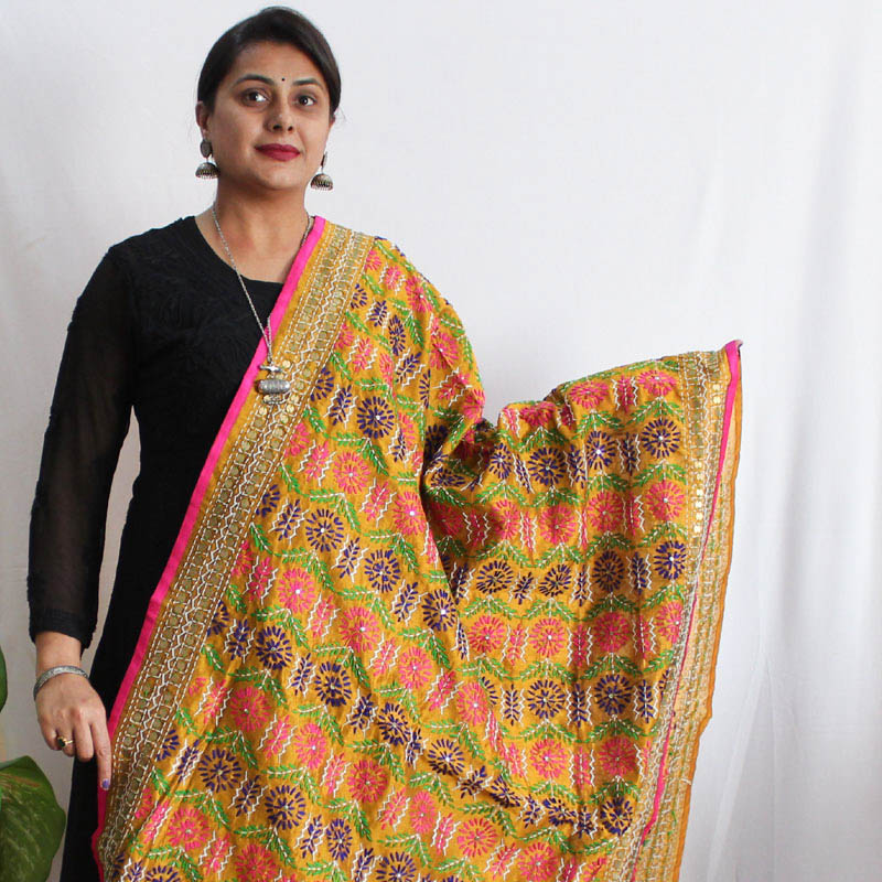 kantha dupatta with suit